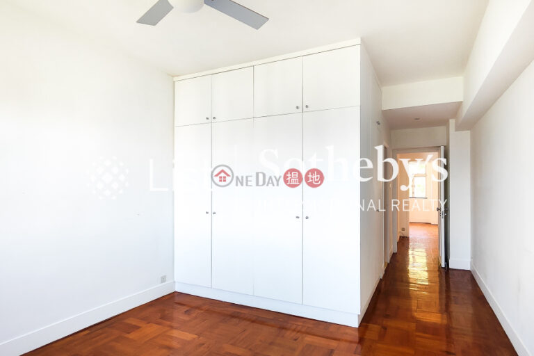 Property for Sale at POKFULAM COURT, 94Pok Fu Lam Road with 3 Bedrooms