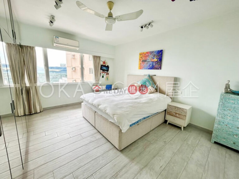 Unique 3 bedroom with balcony & parking | Rental