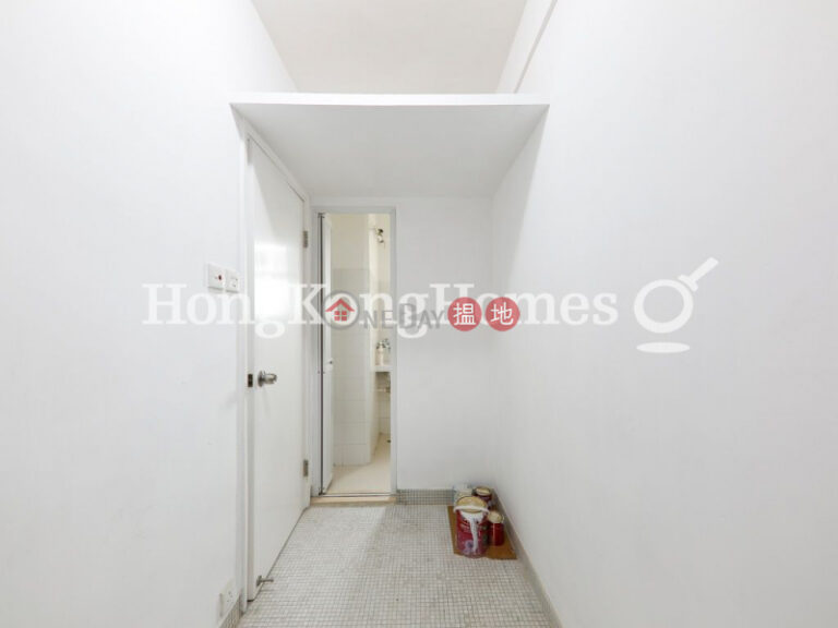 2 Bedroom Unit for Rent at Block 25-27 Baguio Villa