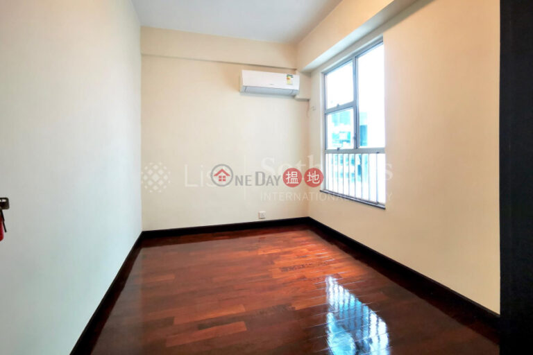 Property for Rent at The Regalis with 3 Bedrooms
