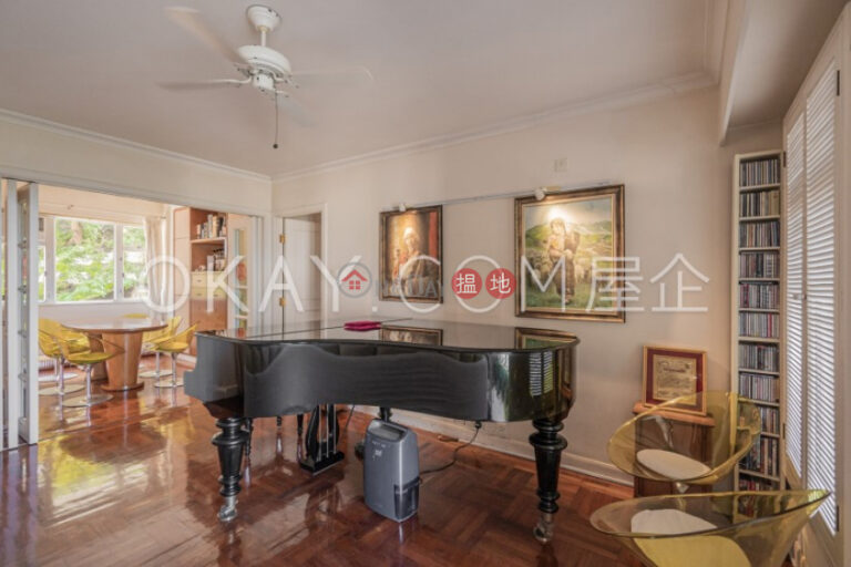 Charming 3 bedroom with balcony & parking | For Sale