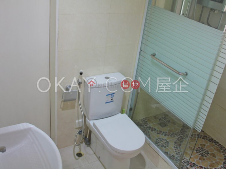 Efficient 2 bedroom with terrace | Rental