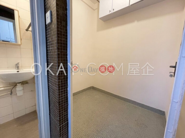 Lovely 3 bedroom with balcony | Rental