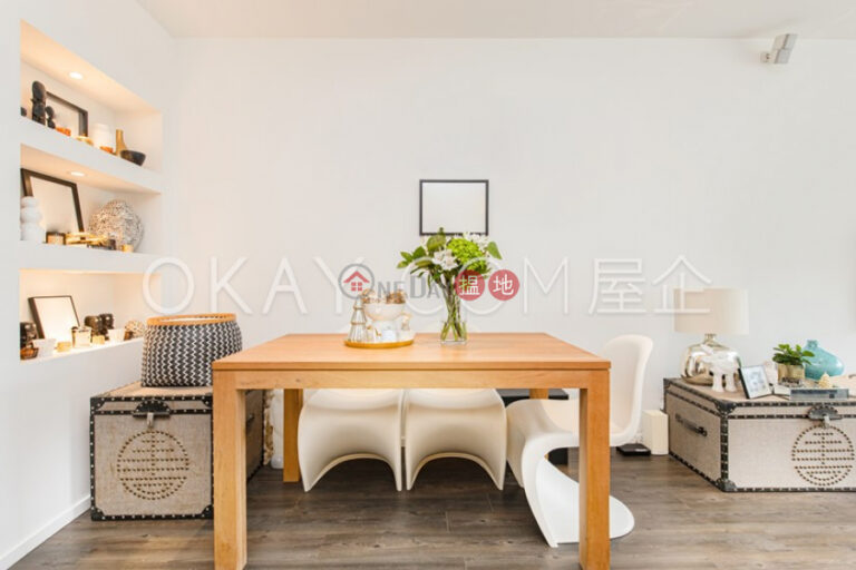 Charming 3 bedroom with sea views & balcony | For Sale