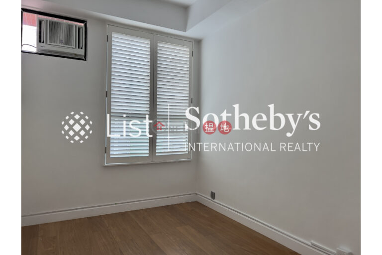 Property for Sale at Regent Palisades with Studio