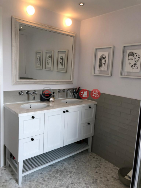 Unique Pokfulam Apartment with rooftop