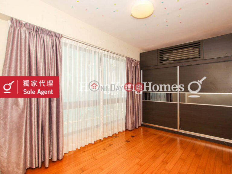 3 Bedroom Family Unit at Aqua 33 | For Sale