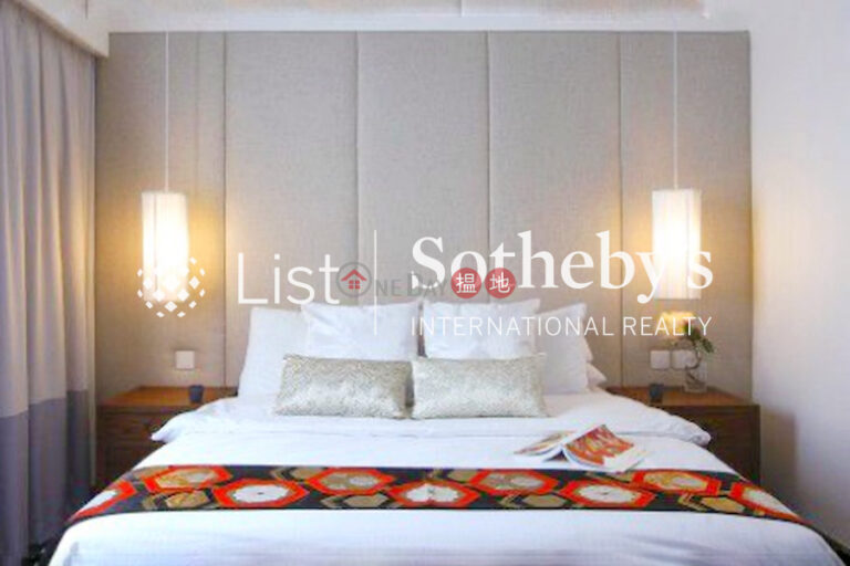 Property for Sale at Glamour Court with 3 Bedrooms