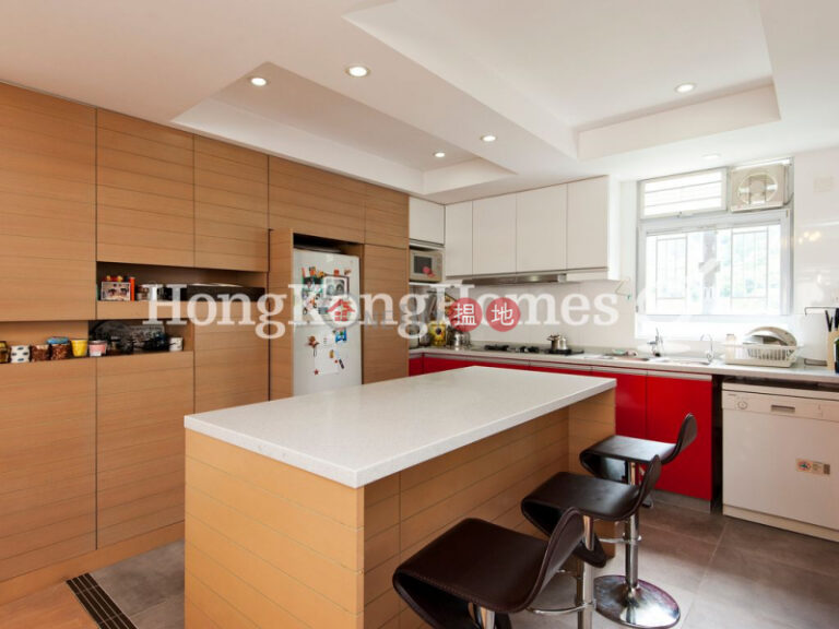 3 Bedroom Family Unit at Glamour Court | For Sale