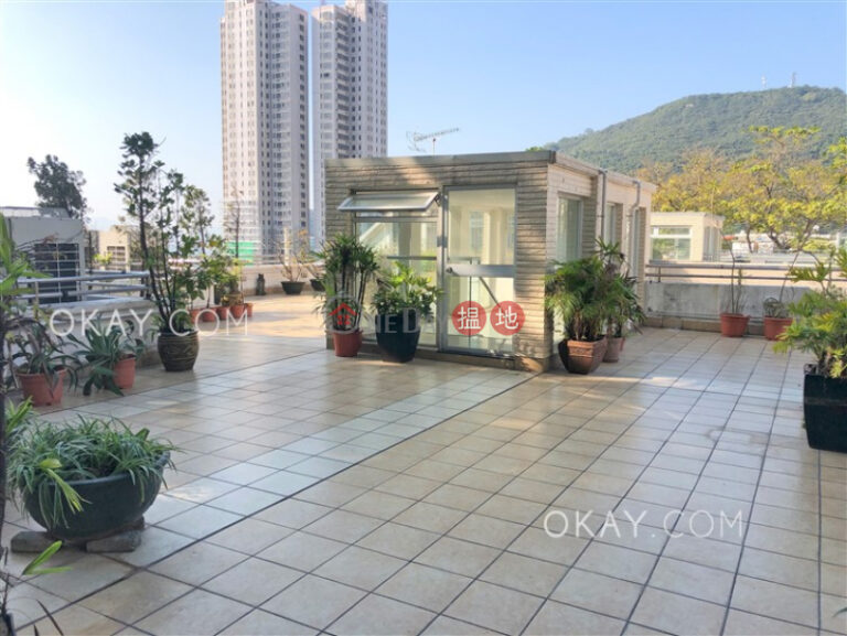 Stylish 4 bedroom on high floor with rooftop | Rental
