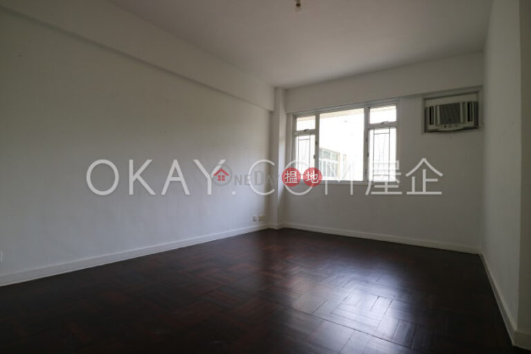 Efficient 4 bedroom with balcony | Rental