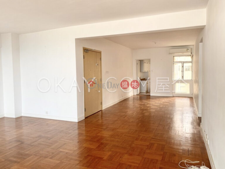 Efficient 4 bedroom with sea views, balcony | Rental