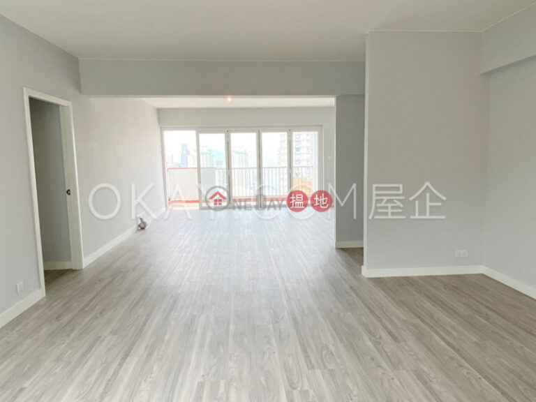 Efficient 4 bed on high floor with balcony & parking | Rental