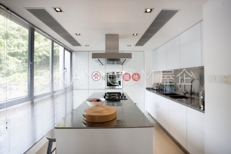 Efficient 2 bedroom with balcony & parking | For Sale