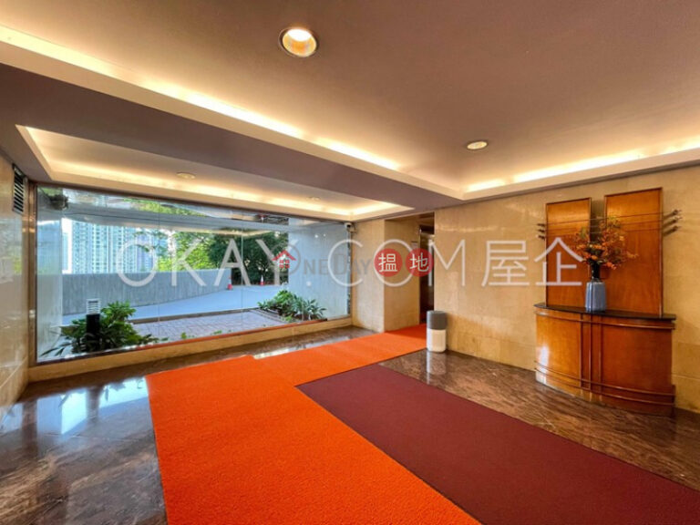 Efficient 3 bedroom with balcony & parking | For Sale