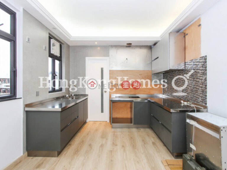 3 Bedroom Family Unit for Rent at CHI FU FA YUEN-YAR CHEE VILLAS - BLOCK L5