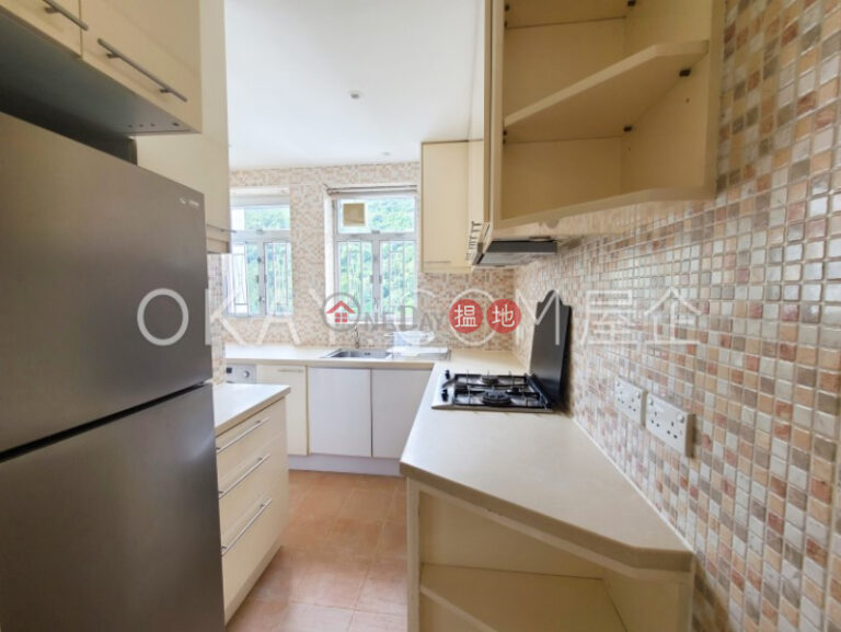 Tasteful 3 bedroom on high floor with balcony & parking | For Sale