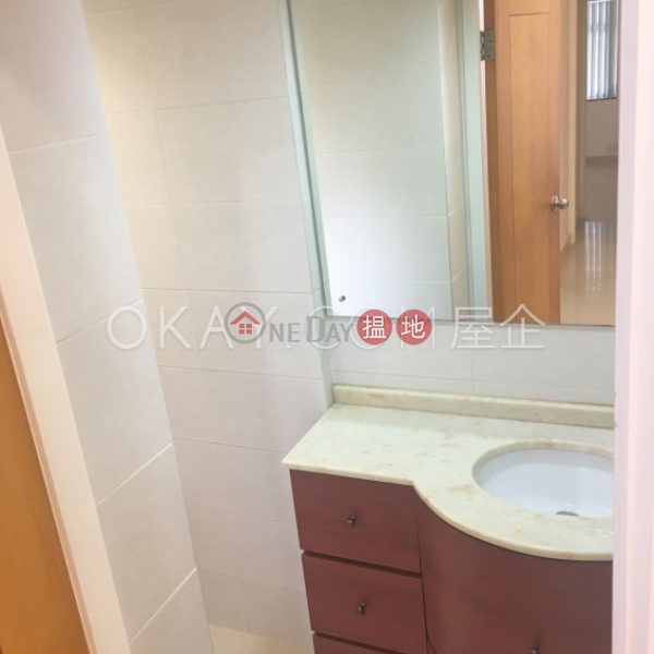 Efficient 2 bedroom with terrace | Rental