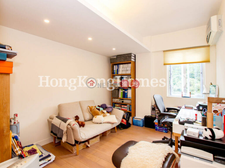 3 Bedroom Family Unit at Y. Y. Mansions block A-D | For Sale