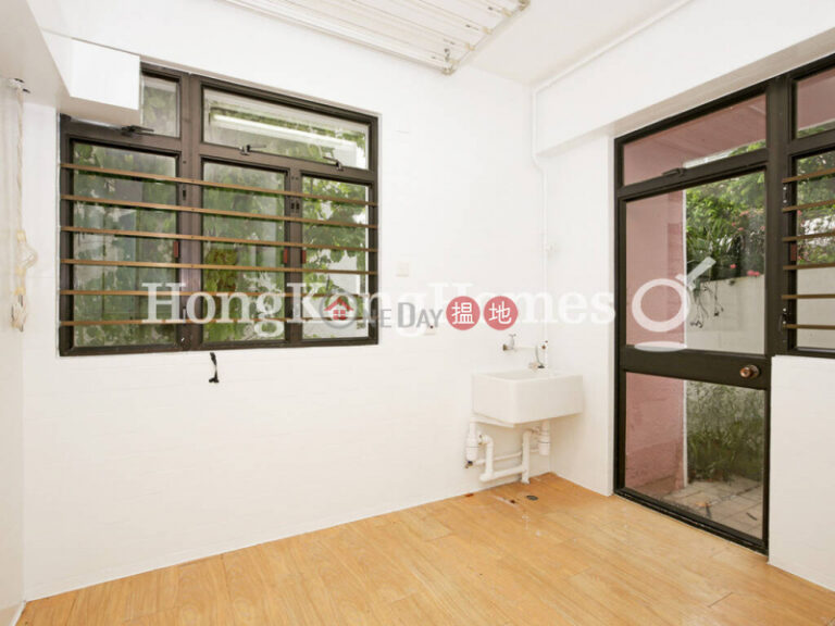 4 Bedroom Luxury Unit for Rent at Pine Grove Block 4