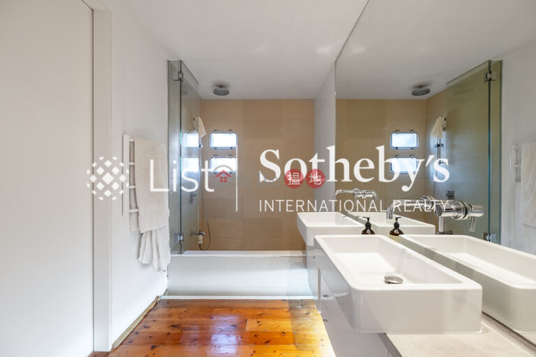 Property for Rent at Bisney Cove with 3 Bedrooms