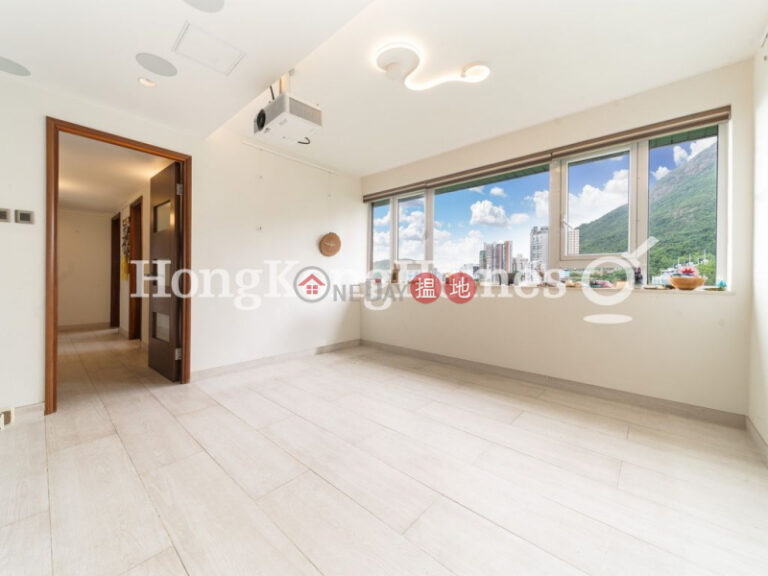 3 Bedroom Family Unit at Block 19-24 Baguio Villa | For Sale