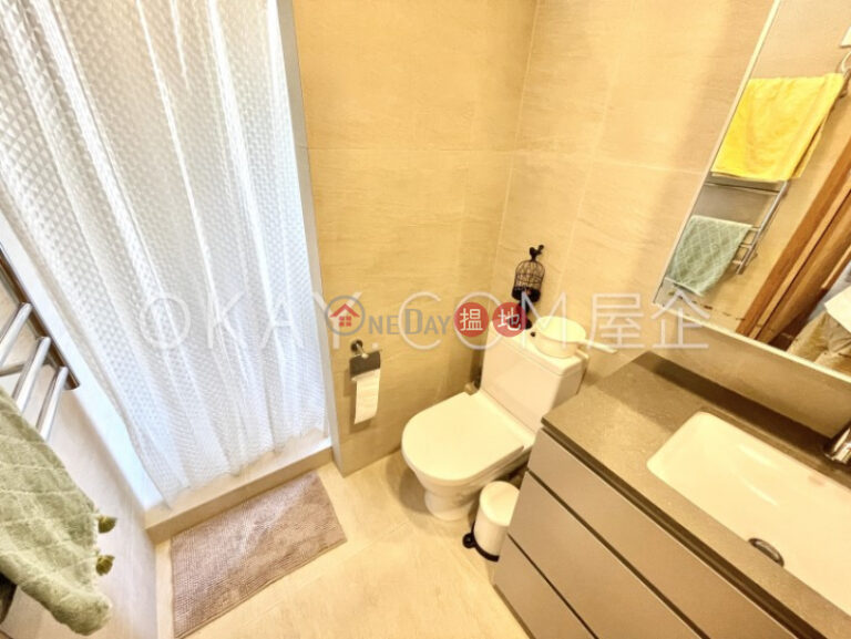 Efficient 3 bedroom with balcony & parking | For Sale
