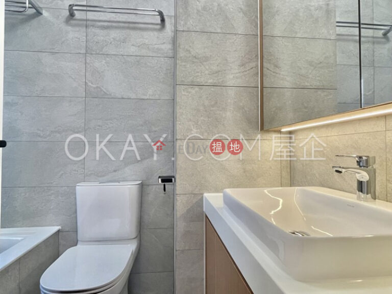 Efficient 4 bedroom with balcony & parking | Rental