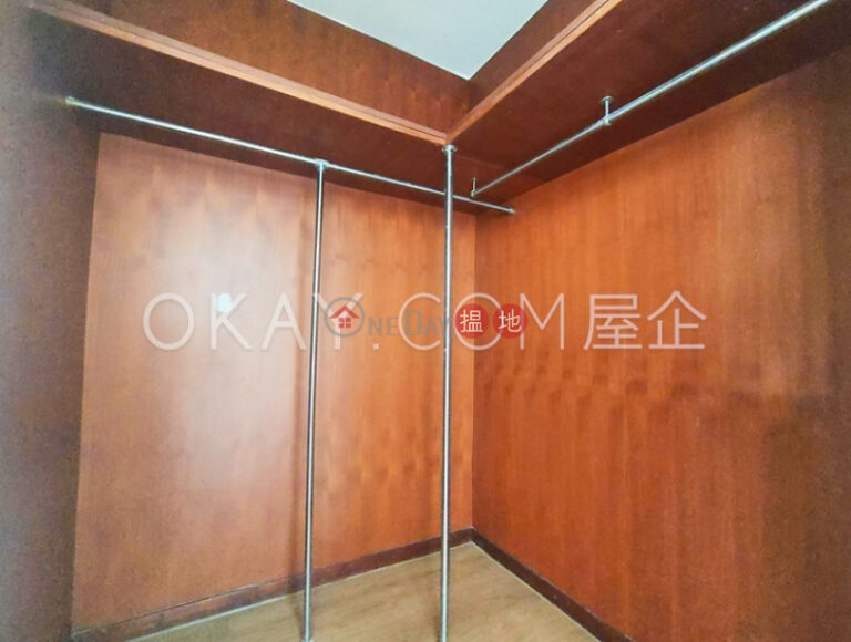 Efficient 4 bedroom with balcony & parking | Rental