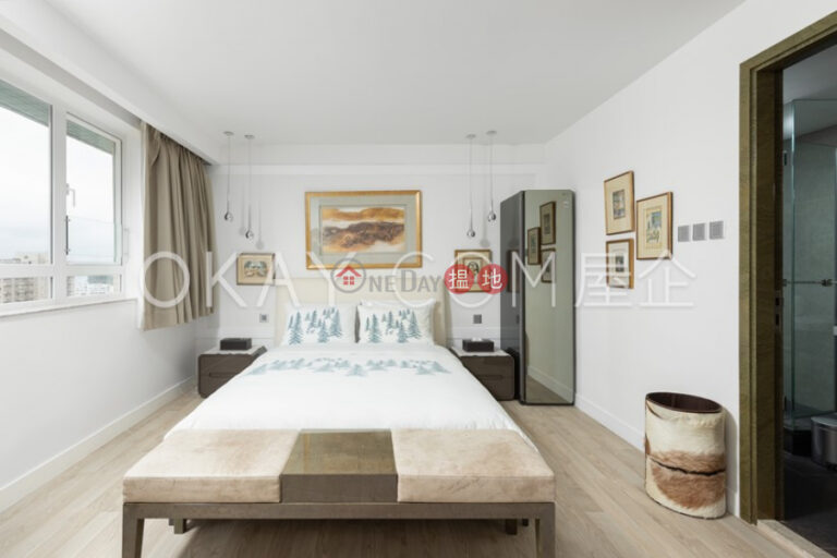 Efficient 3 bedroom with sea views, balcony | For Sale