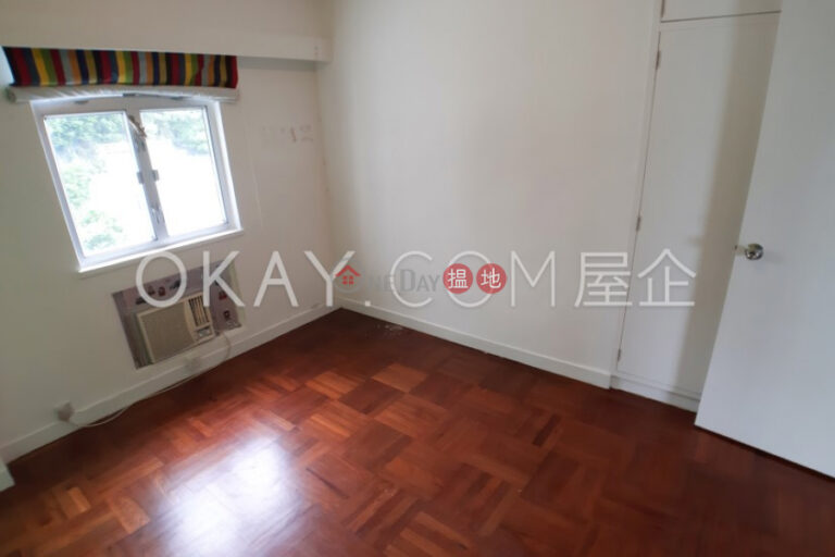 Efficient 4 bedroom with sea views, balcony | Rental