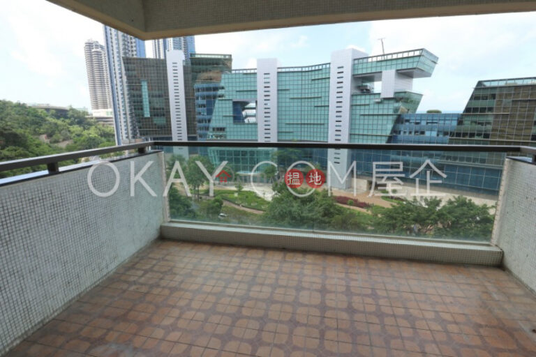 Efficient 4 bedroom with balcony & parking | Rental