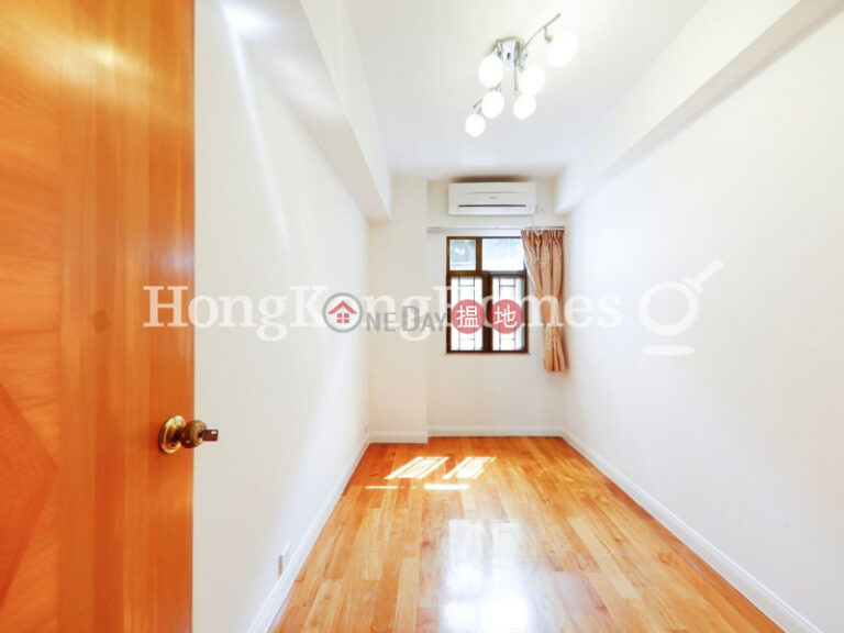 3 Bedroom Family Unit for Rent at Y. Y. Mansions block A-D