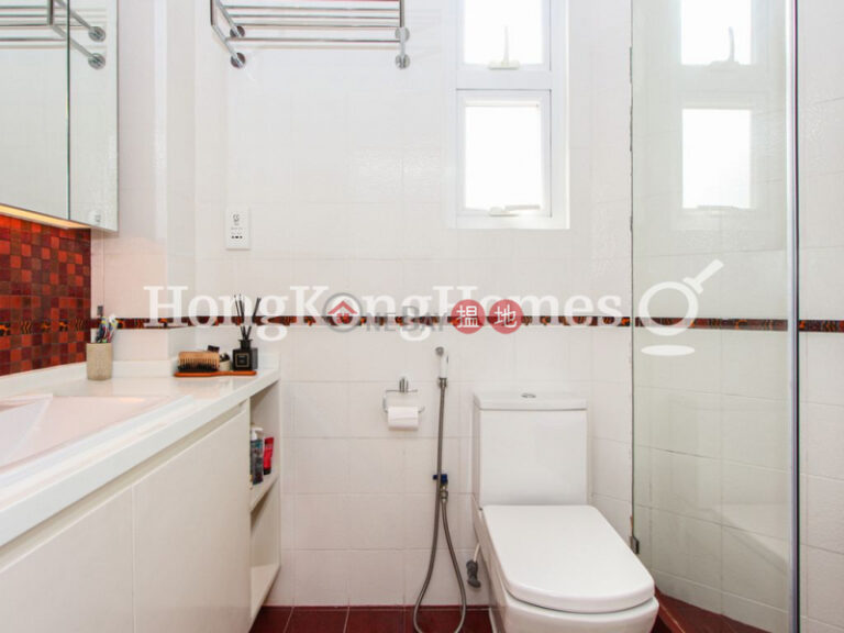 3 Bedroom Family Unit at Albany Court | For Sale