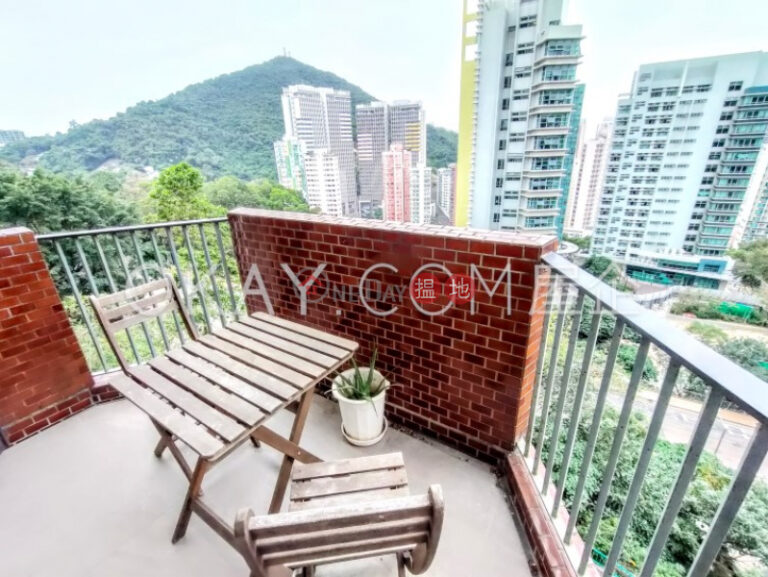 Efficient 3 bedroom with balcony & parking | For Sale
