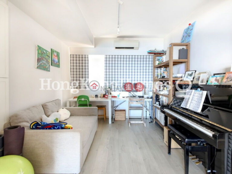 3 Bedroom Family Unit at Block 41-44 Baguio Villa | For Sale