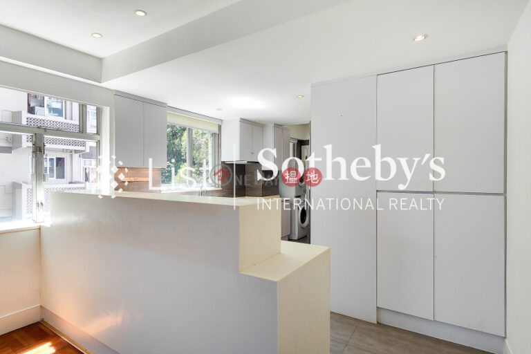 Property for Sale at POKFULAM COURT, 94Pok Fu Lam Road with 3 Bedrooms