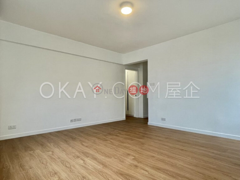 Efficient 4 bedroom with balcony & parking | Rental