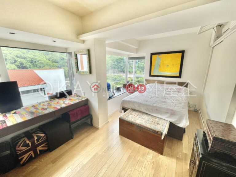 Elegant 2 bedroom with sea views & balcony | For Sale