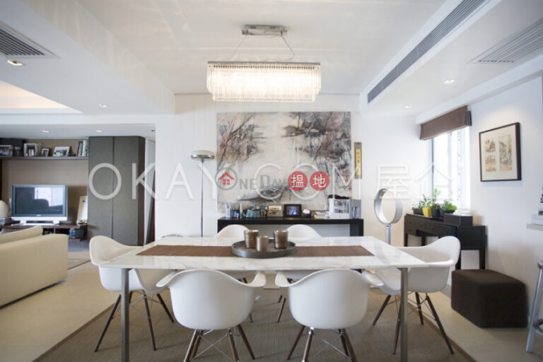 Efficient 3 bedroom with sea views, balcony | Rental