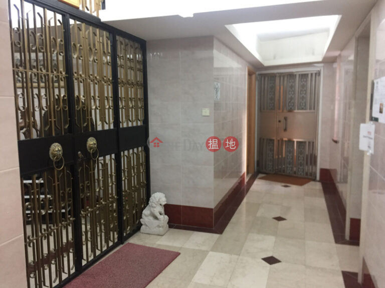 Block 32-39 Baguio Villa | 3 bedroom High Floor Flat for Sale