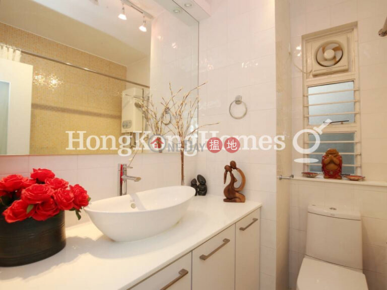 2 Bedroom Unit for Rent at CHI FU FA YUEN-YAR CHEE VILLAS - BLOCK L6