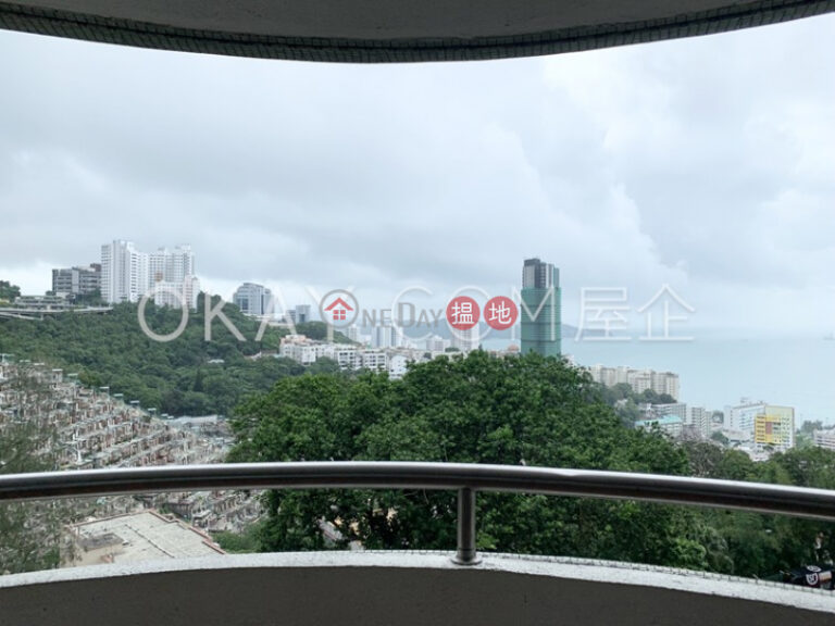 Stylish 3 bedroom with balcony & parking | For Sale