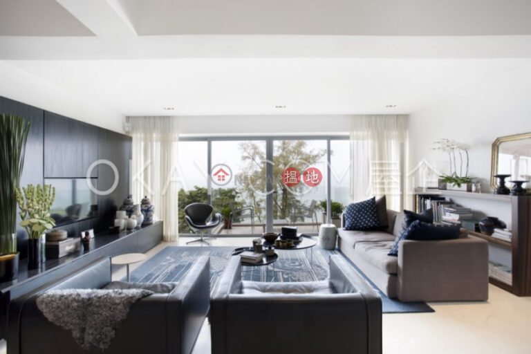 Efficient 2 bedroom with balcony & parking | Rental