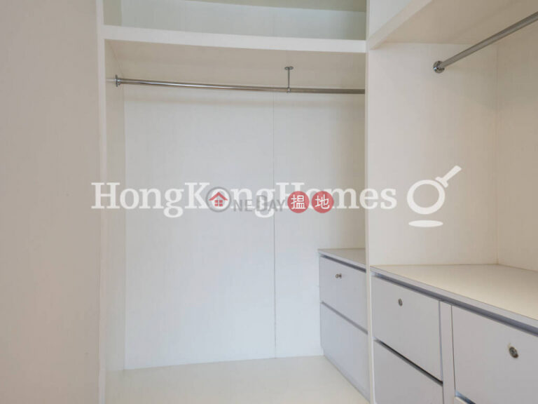 3 Bedroom Family Unit at Aqua 33 | For Sale