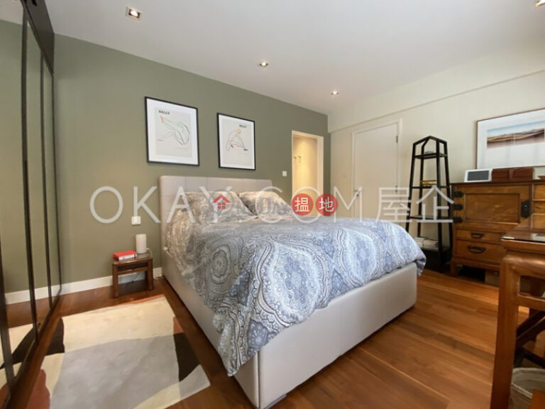 Efficient 4 bedroom with balcony & parking | For Sale