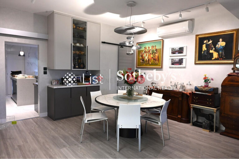 Property for Sale at Fulham Garden with 3 Bedrooms