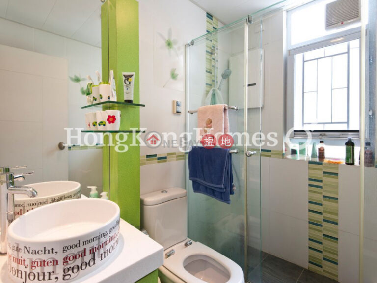 3 Bedroom Family Unit at Glamour Court | For Sale