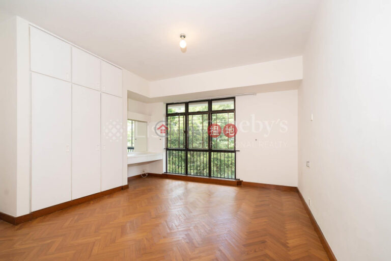 Property for Rent at Pine Grove Block 4 with 4 Bedrooms