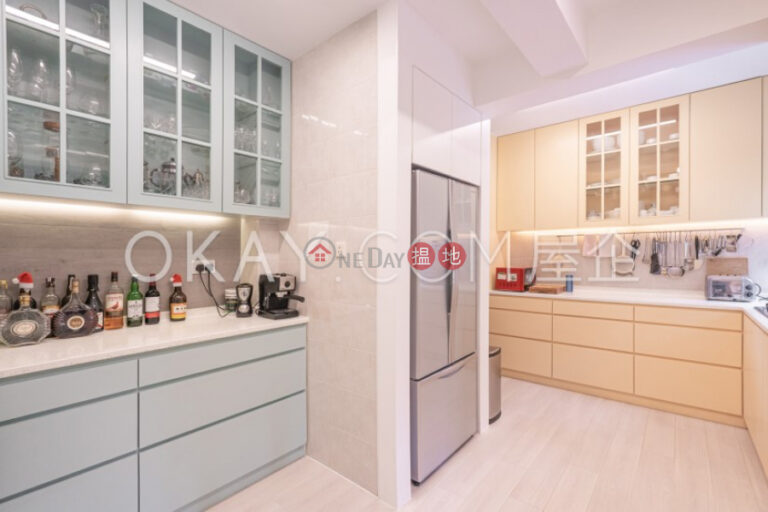 Charming 3 bedroom with balcony & parking | For Sale